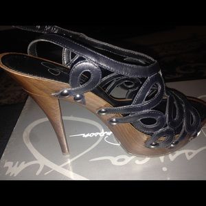 Sexy Jessica Simpson heels